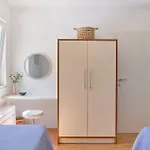 Luce - 2 Private Units, Pool, Grill & Garage Villa