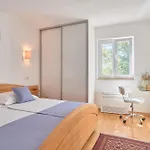 Luce - 2 Private Units, Pool, Grill & Garage * Makarska