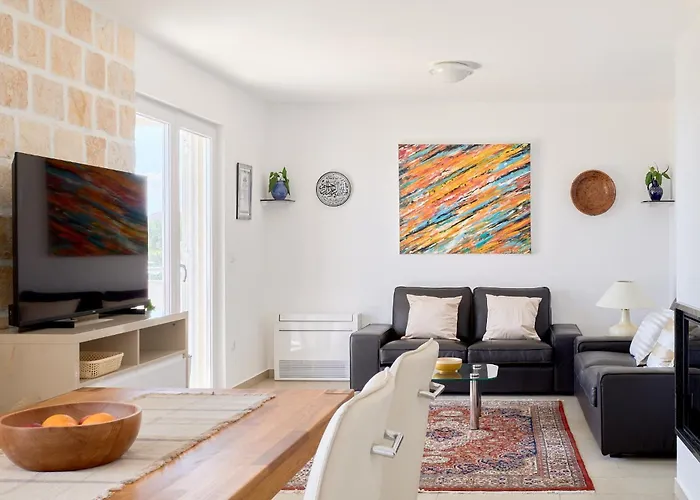 Luce - 2 Private Units, Pool, Grill & Garage Villa Makarska