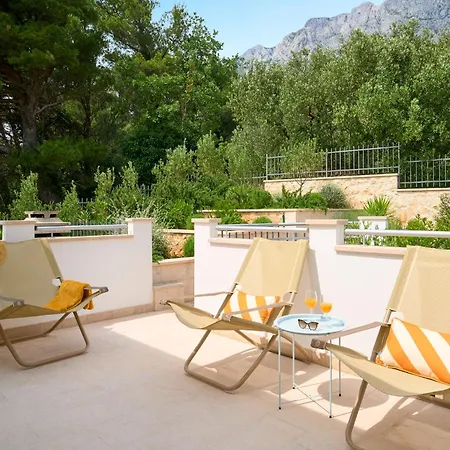 Villa With Two Separate Four-bed Apartments, Private Pool, Grill And Garage