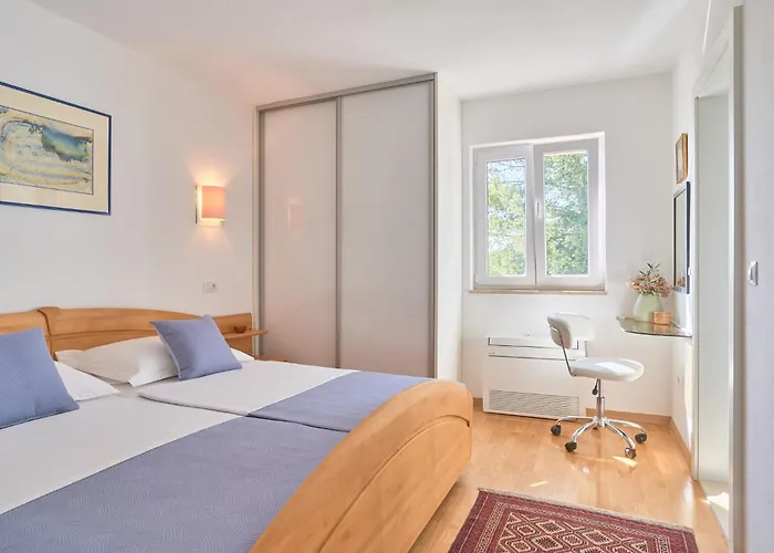 Luce - 2 Private Units, Pool, Grill & Garage * Makarska