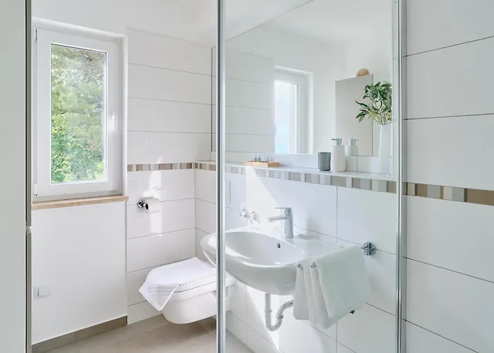 Luce - 2 Private Units, Pool, Grill & Garage Villa Makarska